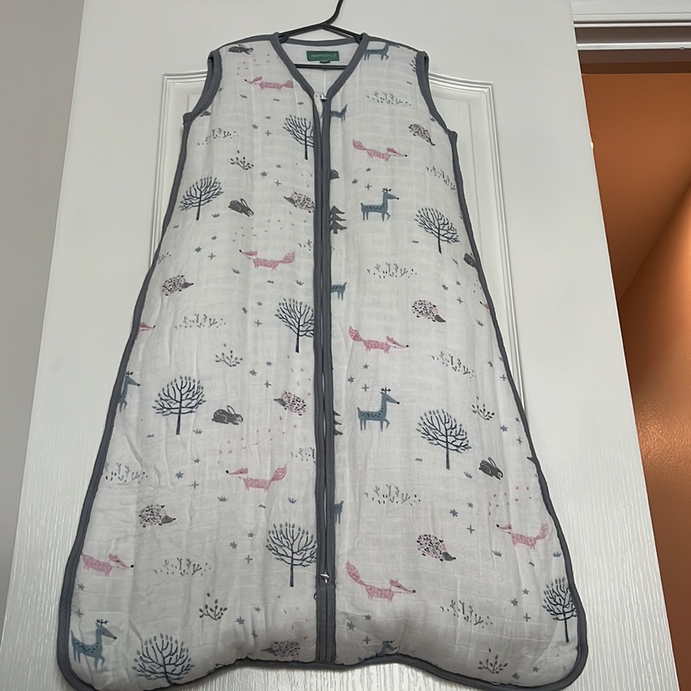Never worn Molis & Co bamboo muslin sleep sack